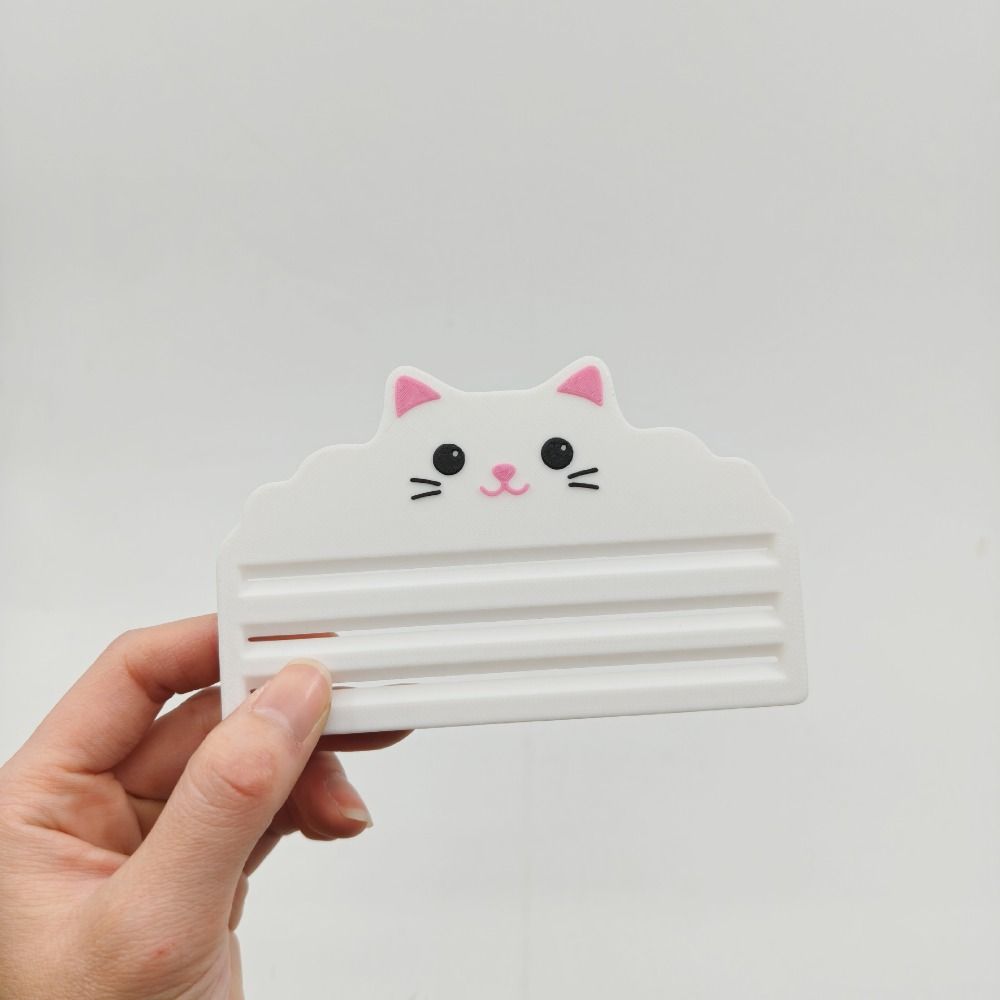 2pcs 3 Slots Design Cat Treat Squeezer Ergonomic Handle Manual Press Wet Food Extruder Portable 3D Printed Cat Treat Dispenser