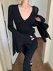 American Retro V-neck Flare Sleeve Spicy Girl T-shirt - Women's Autumn Slimming Black Long Sleeve Top.