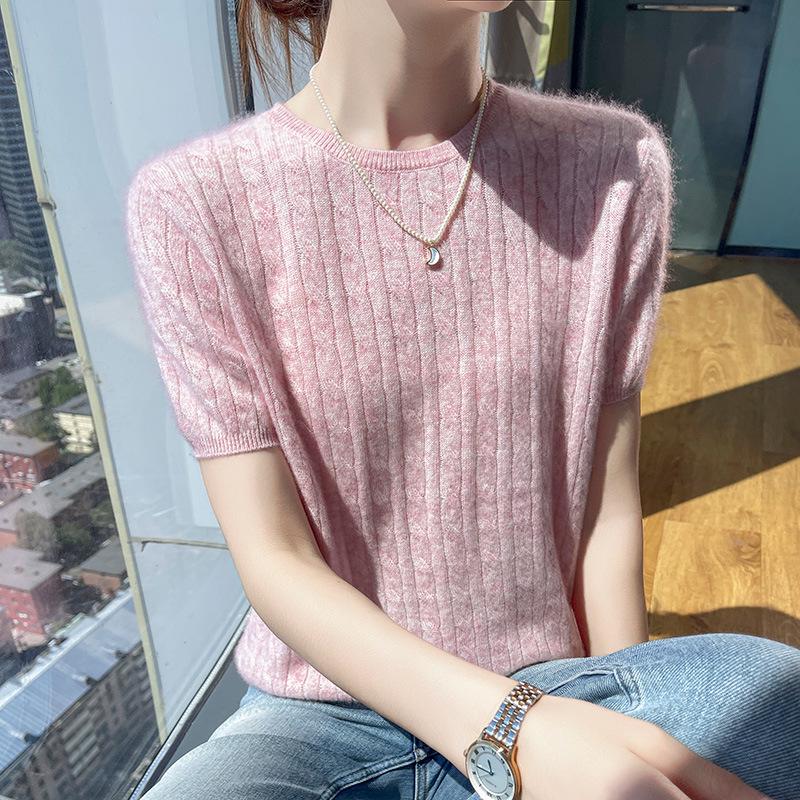 Women's Cable Knit Cashmere Sweater - Round Neck, Five-Sleeve, Solid Color, Perfect for Spring and Autumn.