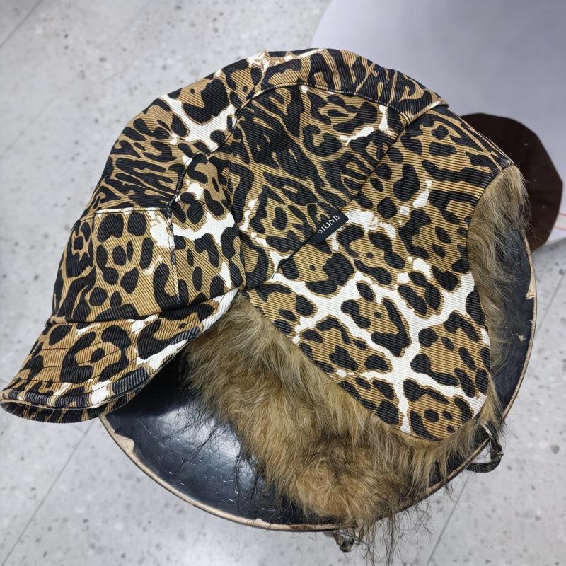 Lamb Wool Fleece Ear Protection Lei Feng Hat Women's Winter Northeast Ski Hat Warm Big Head Circumference Flying Hat