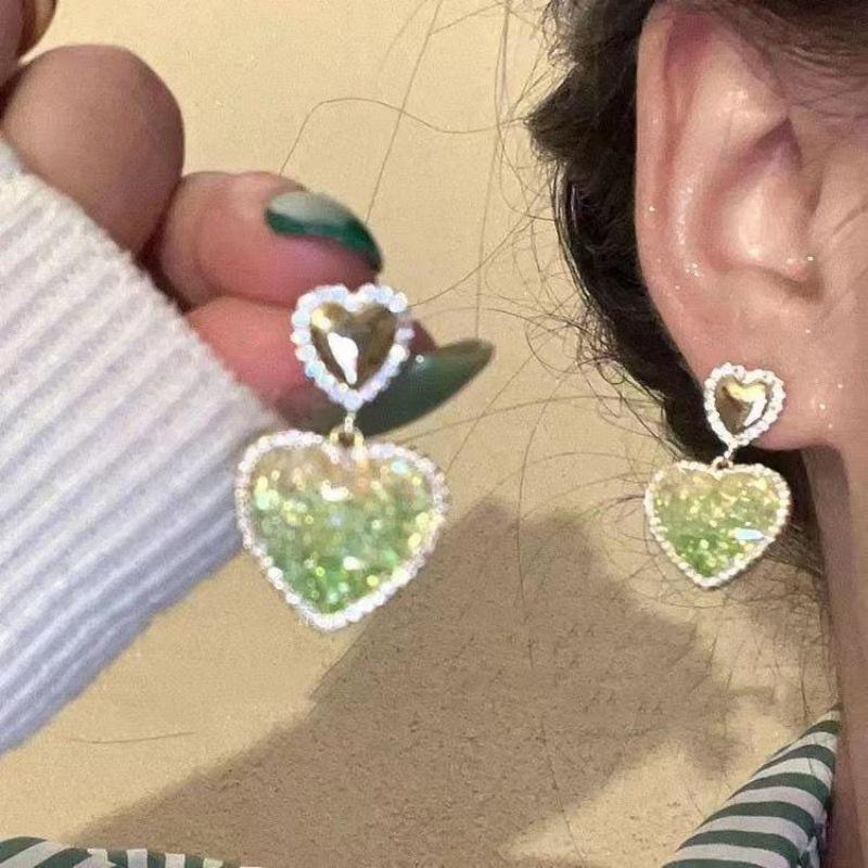 Summer Green Flower Fashionable and Elegant Earrings Temperament Versatile Sweet Stud Earrings Atmospheric Fresh Earrings