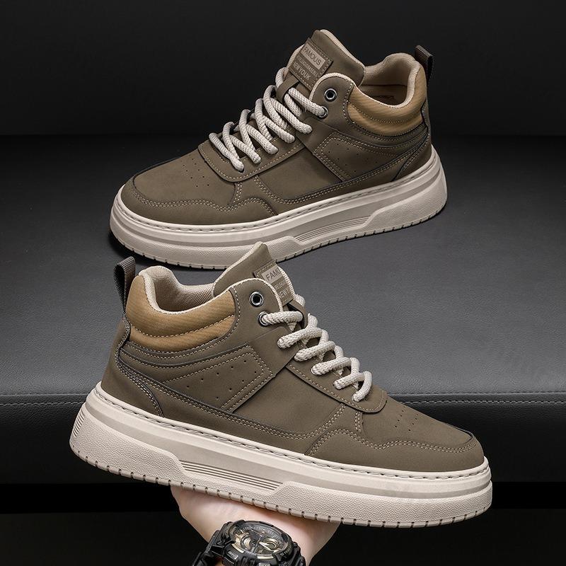 Men's Skateboarding Shoes 2026 Autumn Trendy Casual Sneakers Mid Top Black Short Boots Work Men Sports Shoes Board Footwear