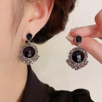 Exquisite Retro Black Crystal Earrings - Versatile, Trendy, and Fashion-Forward