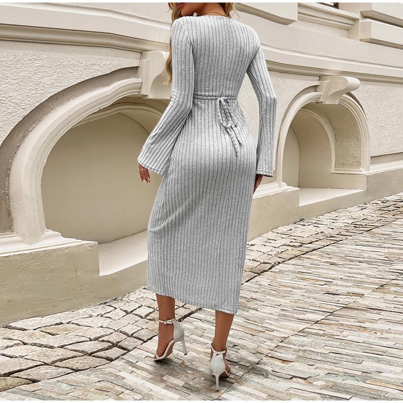 Трикотажное женское платье с длинным рукавом и V-образным вырезом — фото 5