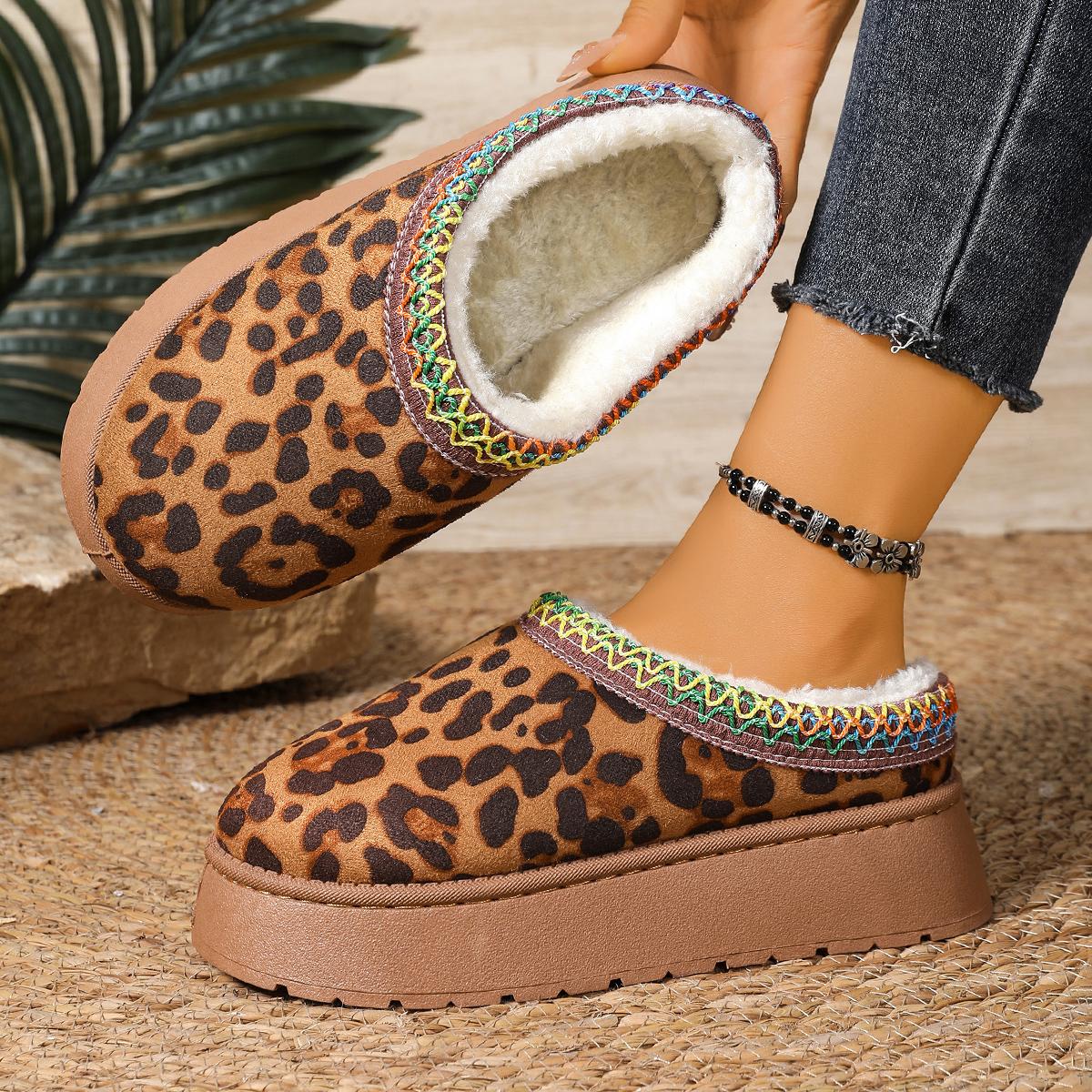 

Модные теплые плюшевые леопардовые тапочки на толстой подошве женские 2025 зимние на массивной платформе, танкетке, пушистые домашние тапочки, мягкая нескользящая обувь 36 коричневый