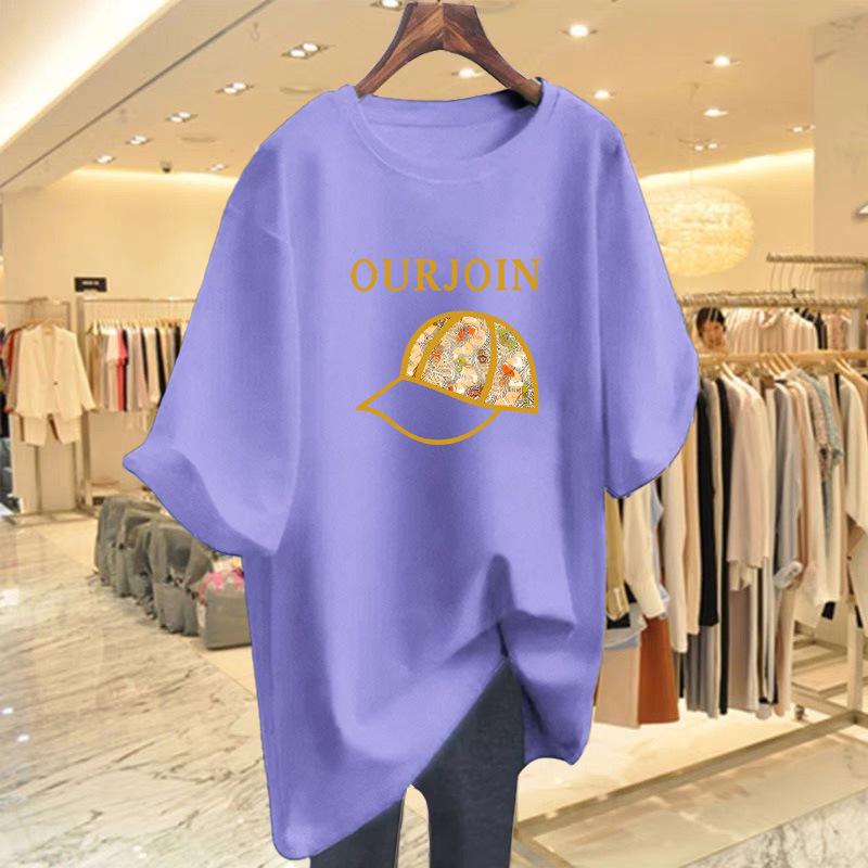 

Women s White Loose-Fit Summer T-Shirt with Unique Print M