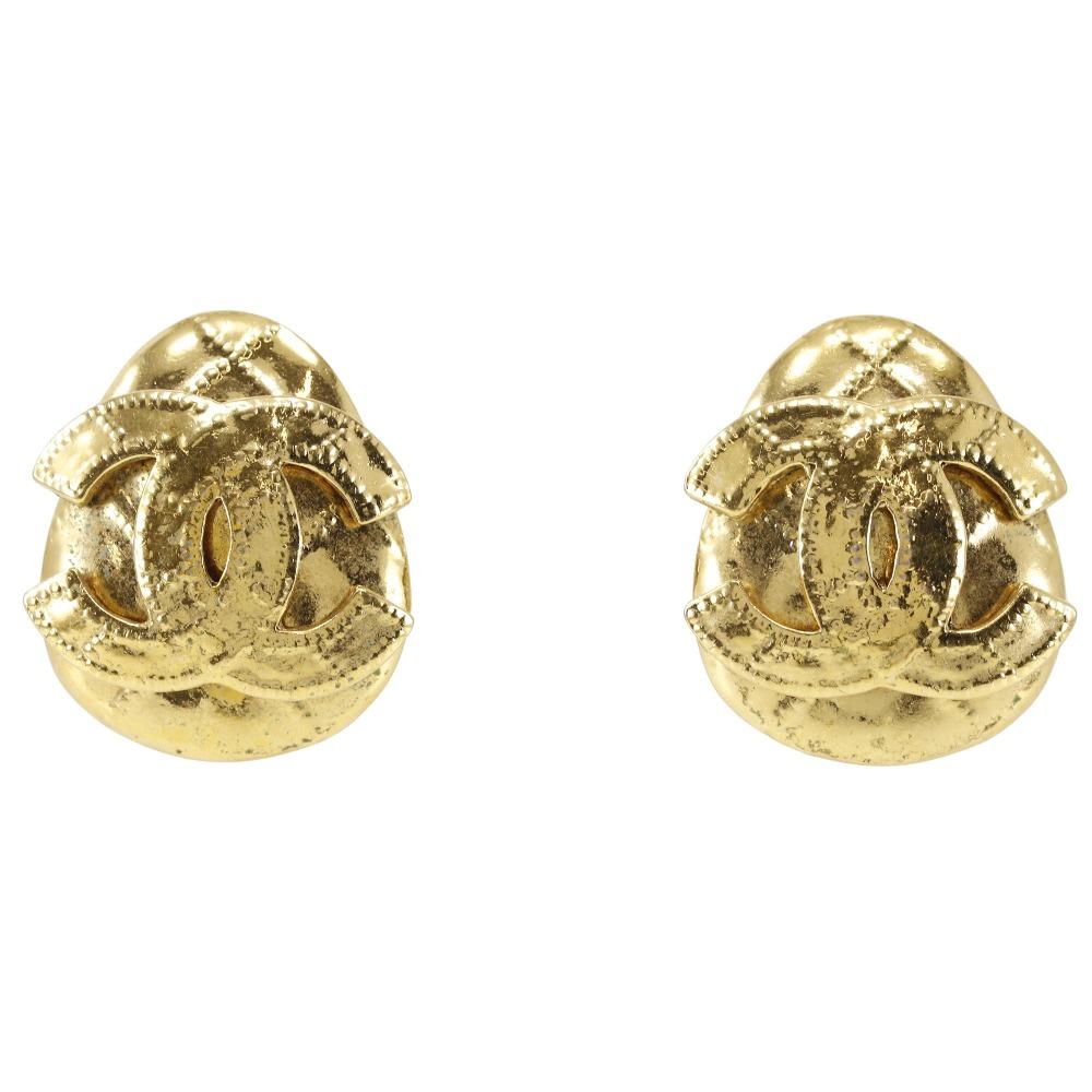 

CHANEL COCO Mark Earring vintage Plated Gold 25.6g Women Used