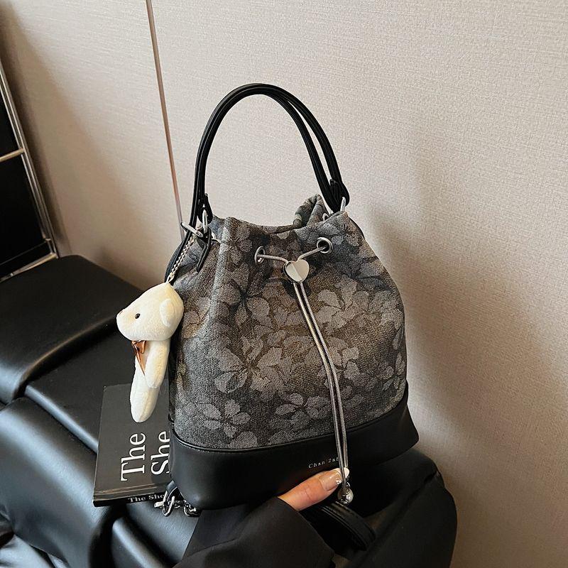 

2025 Women s Multifunctional Casual Backpack: Fashionable & Versatile Shoulder Bag Standard