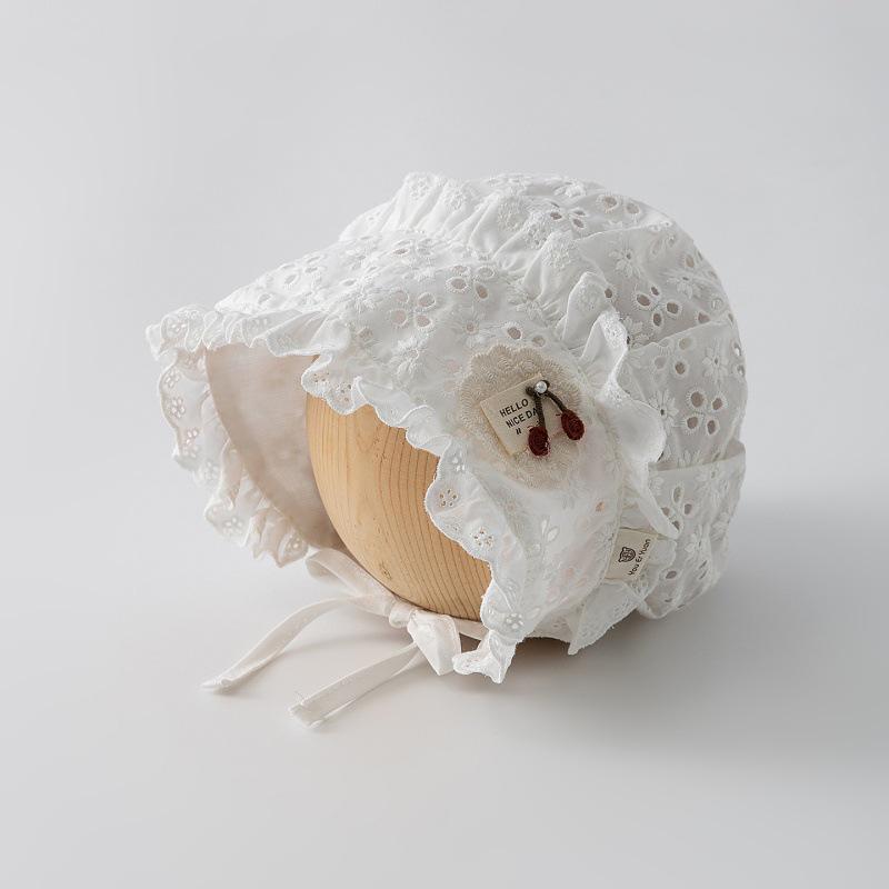 Jarní/Letní sluneční klobouk pro holčičku: Lehká čepice s krajkovým lemem a výšivkou pro batolata