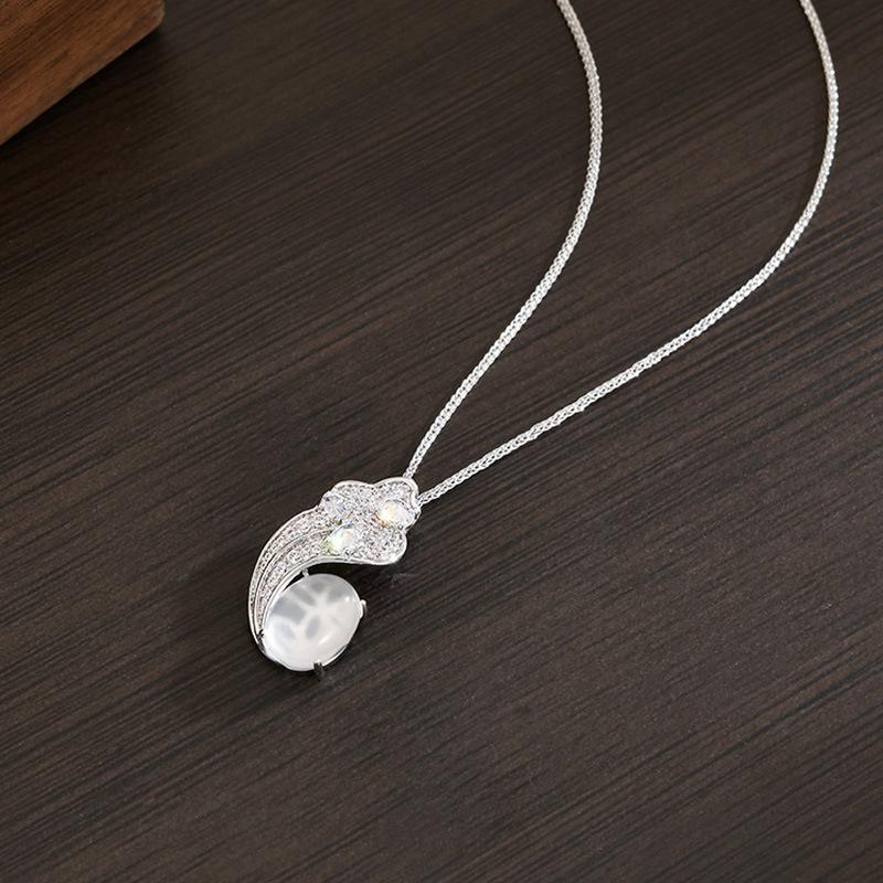 Ice-Clear Diamond Feather Pendant Necklace - Elegant Chinese Style Clavicle Chain Jewelry Gift