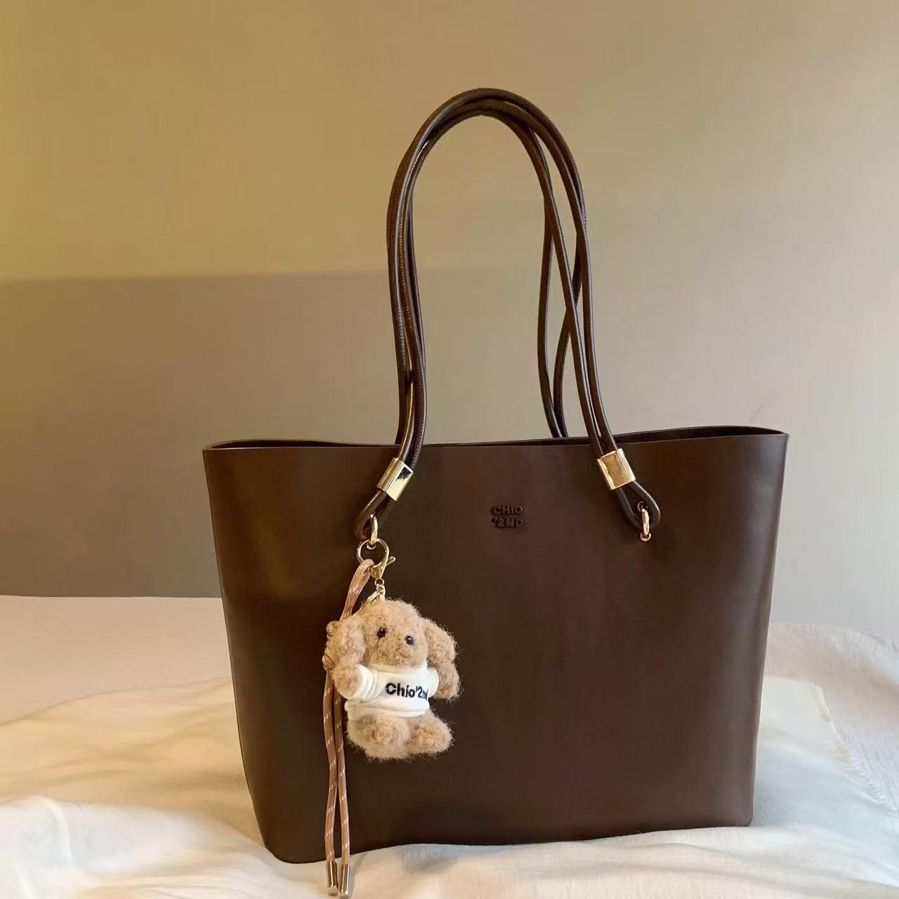 

Fashionable 2025 Women s Wang Corner Tote: Large Capacity Commute Shoulder Bag 32x12x26 cm