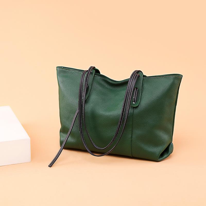 Genuine Leather Tassel Shoulder Bag for Women Large Capacity Commuter Handbag Luxury Big Tote Bag