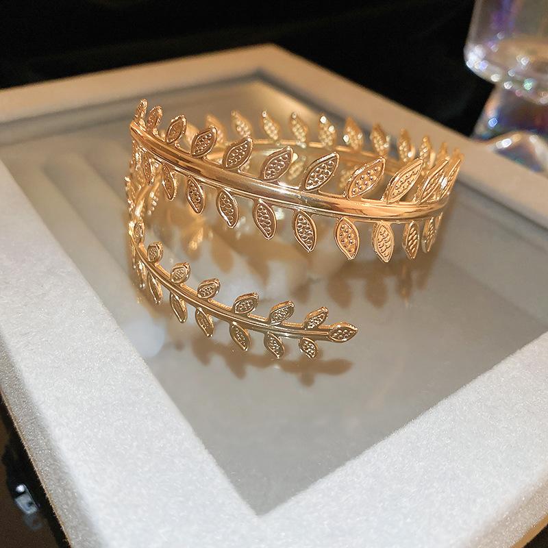 

European and American exaggerated hollow pattern leaf opening bracelet design arm ring bracelet cold wind jewelry