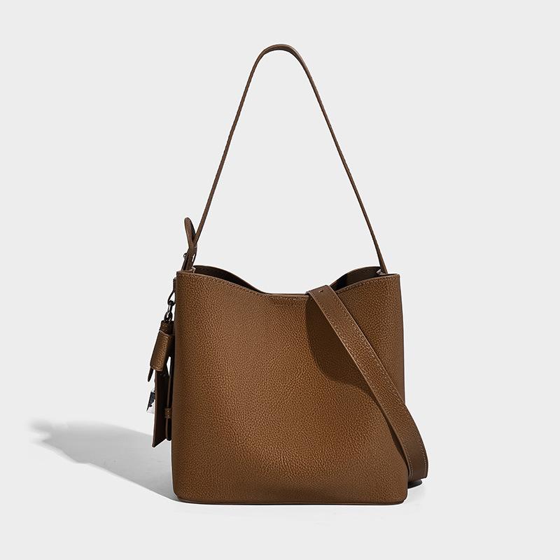 2025 New Lychee Pattern Bucket Bag Crossbody Bag European and American Retro Niche Design Large Capacity Bag Simple Women's Bag