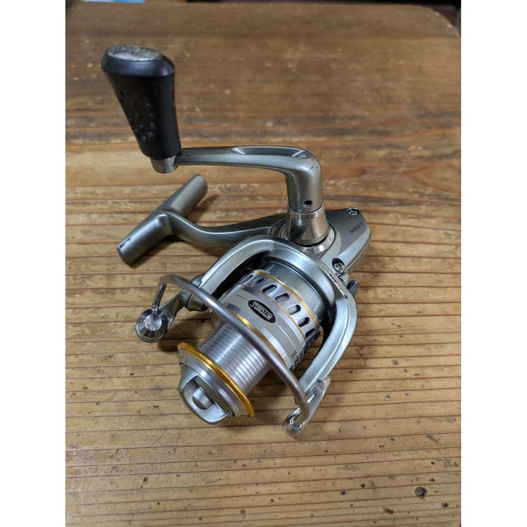 Used Mitchell Avocet II spinning reel