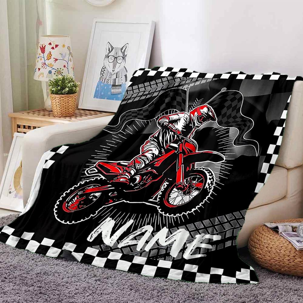 Coperta stampata a tema moto da fuoristrada con nome personalizzato - Perfetta per divano, letto, viaggi e uso all'aperto | Lavabile in lavatrice, accogliente e resistente.