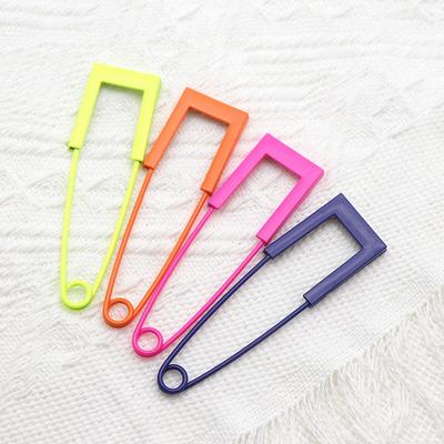 Vernice Spray Colore Caramella Spilla in Ferro Colore Testa Quadrata Spilla di Sicurezza Grande Spilla alla Moda Accessori Fissi per Abbigliamento