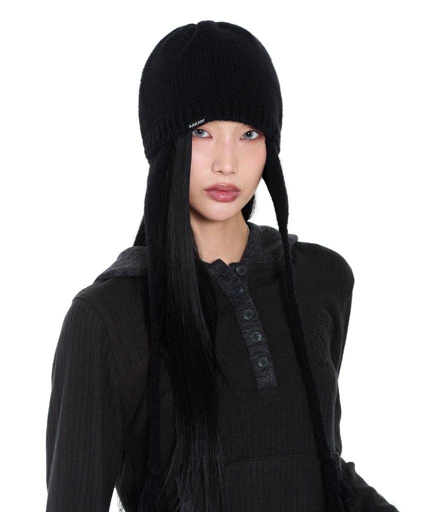 AAKAM Knitted Earflap Beanie (Black)