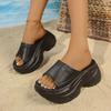 Fashion New Women's Slippers 2025 Summer Solid Round Toe Platform Beach Slippers Light Sandals Outdoor Casual Slippers Women