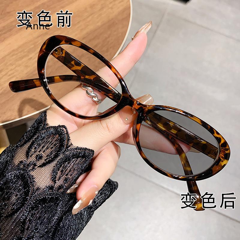 

Myopia Glasses New Retro Cat Eye Black Frame Flat Light Mirror Anti-blue Light Myopia Glasses Small Face Women s Glasses Frame 0