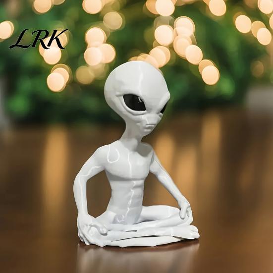 Creative Desktop Ornament 3D Printed Alien Model, Funny Yoga Zen Statue for Bay Window Decoration Room, Meditation Space, Living Office Decor,