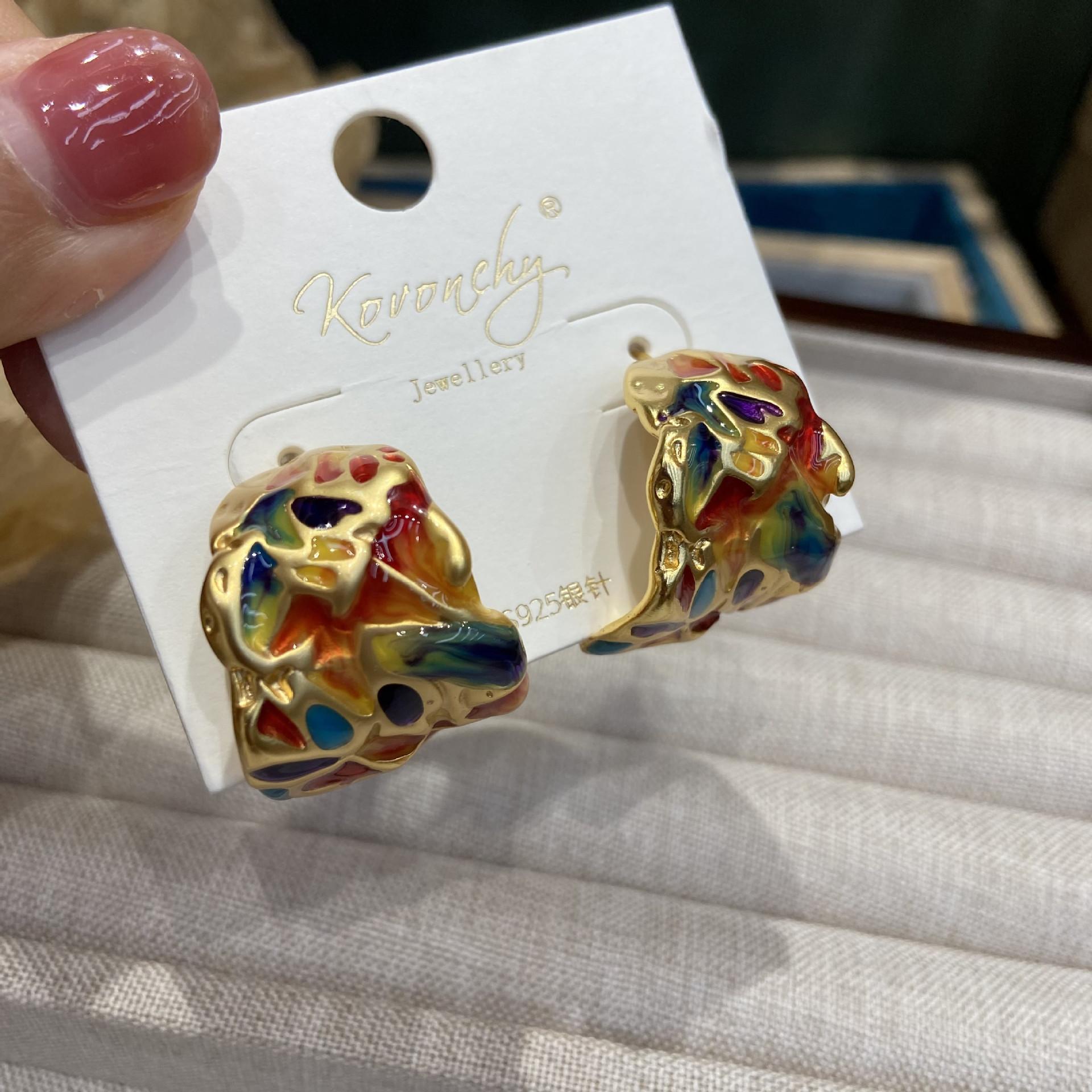 

Красочные цветные масляные картины серии серьги персонализированные высококачественные нерегулярные цветовые контрастные персонализированные серьги нишевые женские