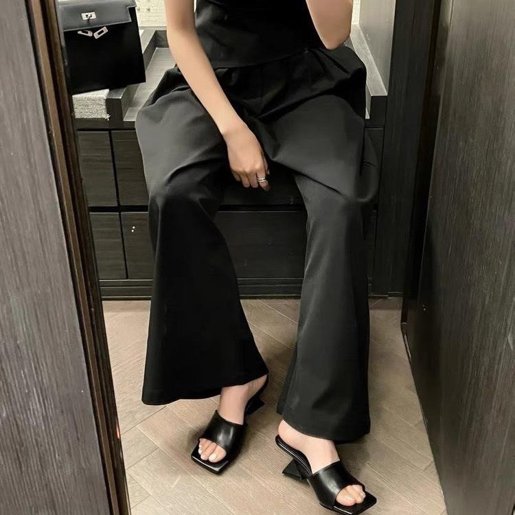 2025 blogger wearing high-heeled cool slippers for women's summer new fashionable thick-heeled open-toed square head sandals for women's shoes