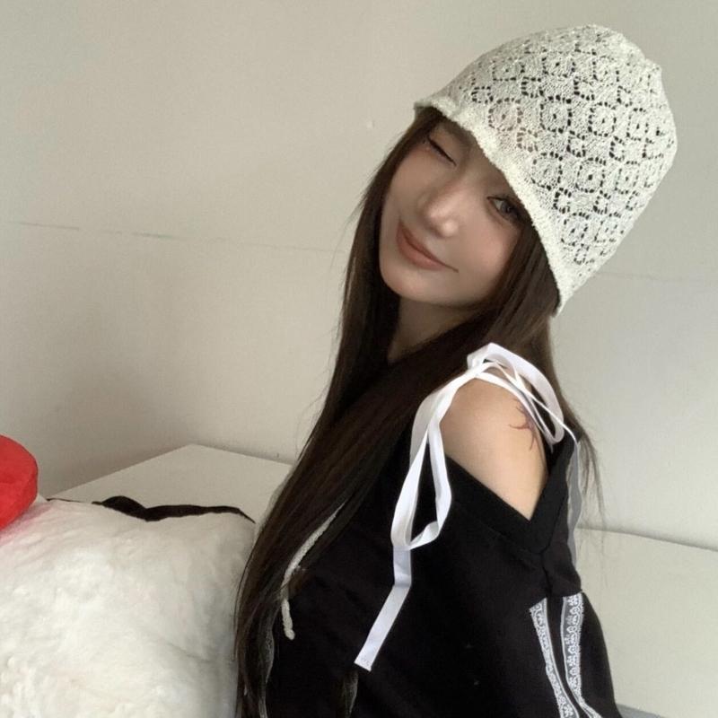 Handcrochet Flower Hat for Women Casual Beanies Hat Shopping Photography Skull Hat Travel Headwear Hollowout Vacation Hat