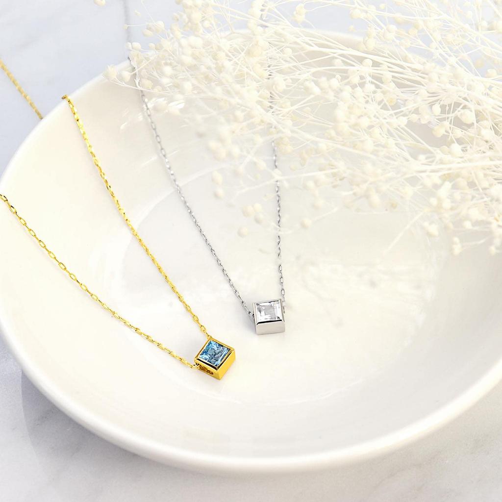 Lala Christie Blue Topaz Square 18K Gold Necklace 0.3ct (lp71-0020-yg)