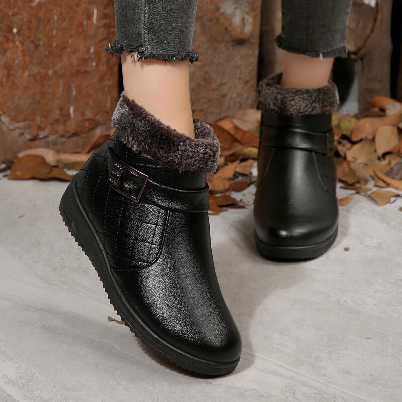 Retro Metallgürtelschnalle Dekoration Pelzige Stiefeletten Damen 2025 Winter Weiches PU Keilabsatz Stiefel mit Seitenreißverschluss Komfort Mutterschuhe