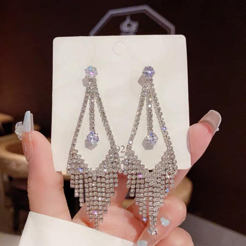 2025 New Luxury Rhinestone Crystal Long Tassel Earrings for Women Bridal Drop Dangling Earrings Party Wedding Jewelry Gifts