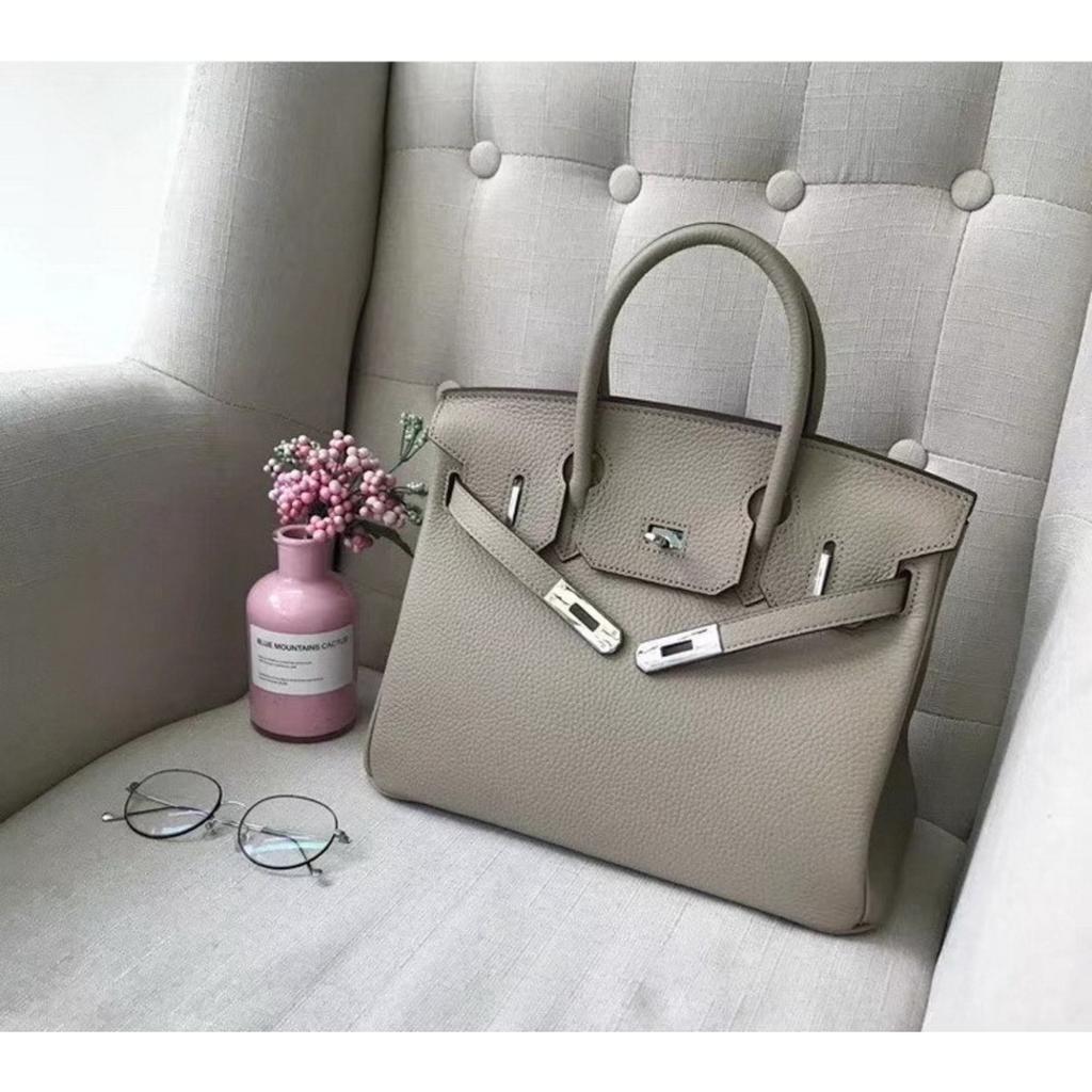 26 Neue Leder Damen Tasche Silberne Schnalle Platin Tasche Litschi Muster Erste Schicht Rindsleder 25cm/30cm Damen Tasche, Großhandel durch den Hersteller