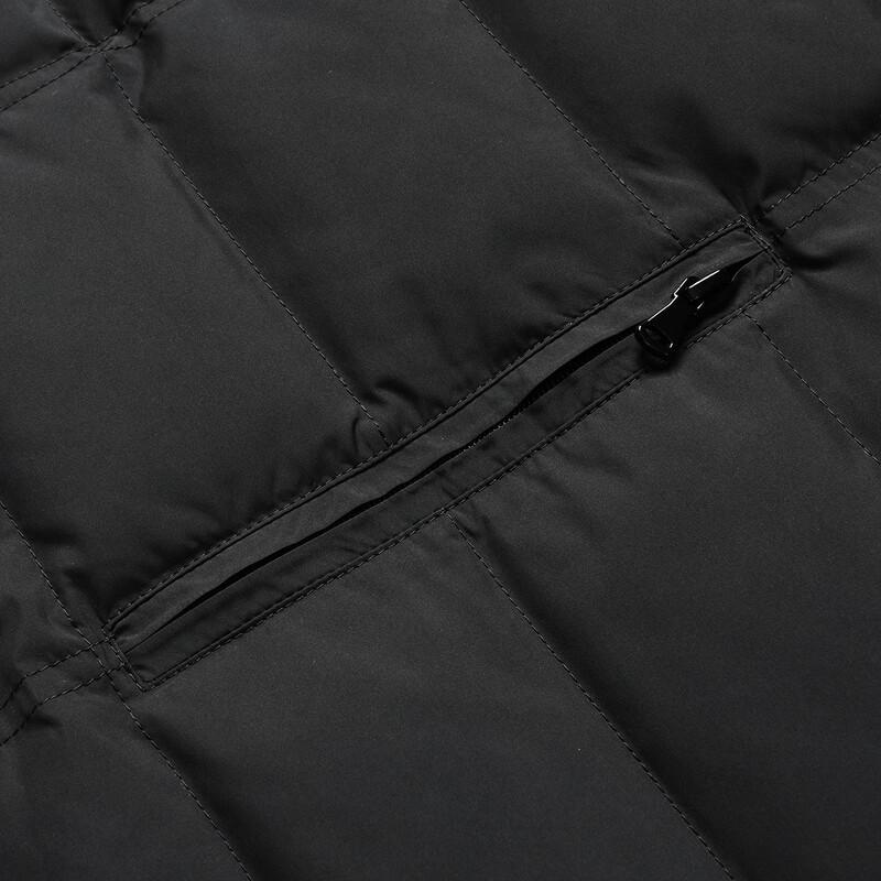 Xue Zhong Fei Men's Lightweight V-Neck Down Vest