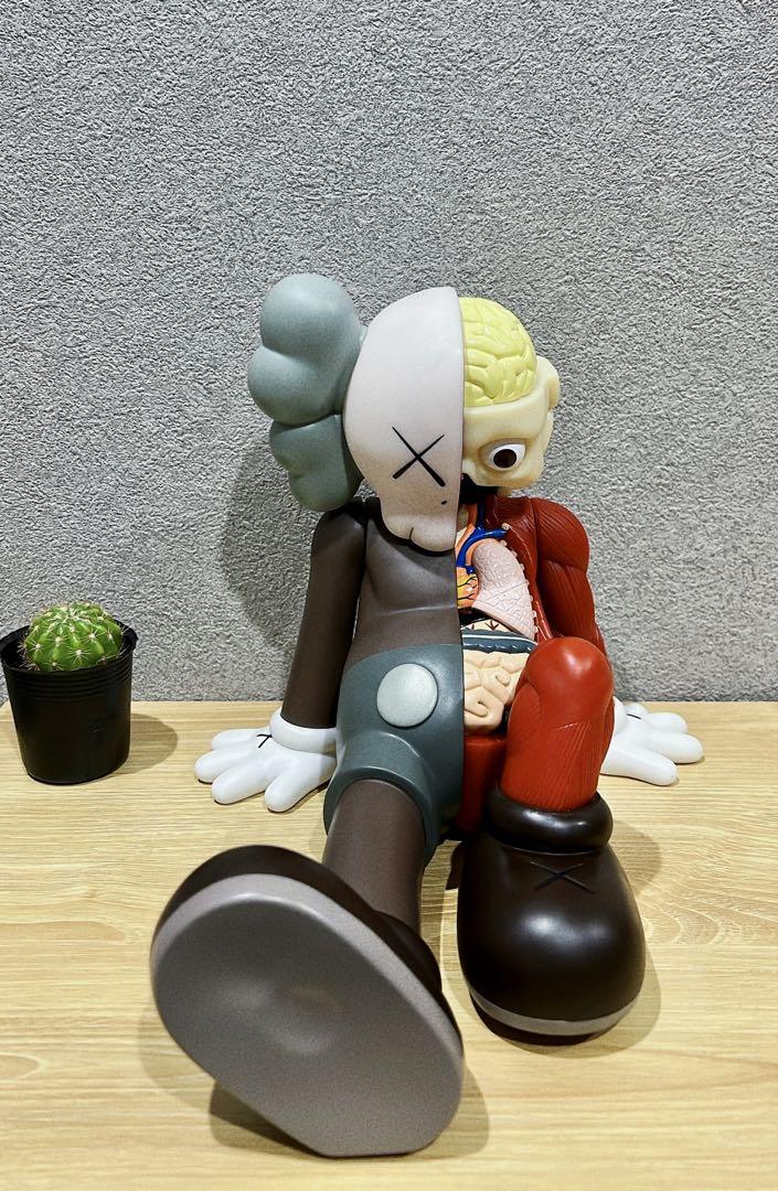 

[Б/У] Kaws Украшения Фигурка Original Fake