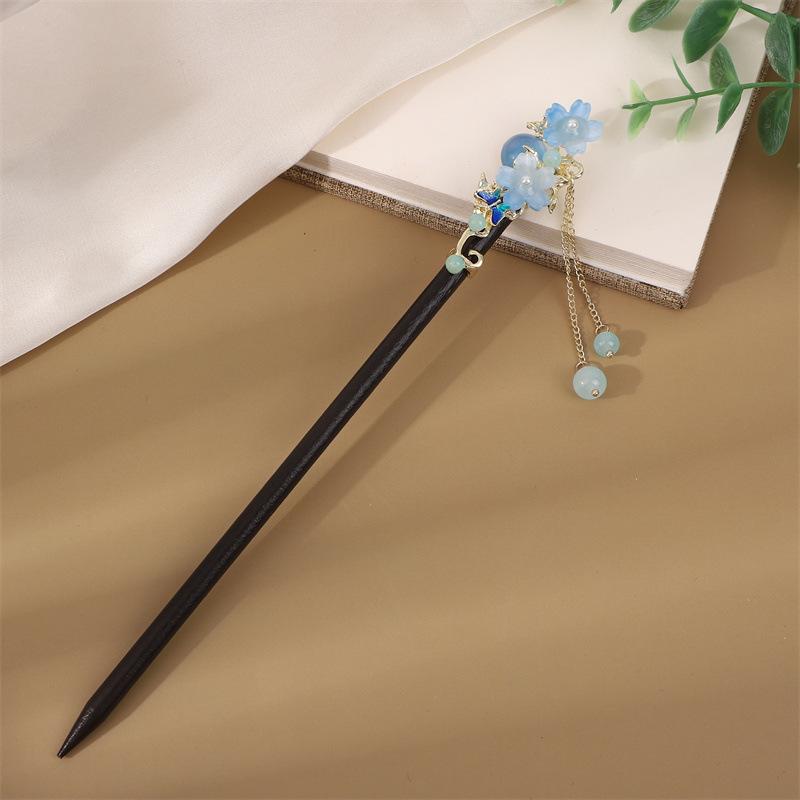 Ebony Style Tassel Hairpin: Vintage Wooden Hair Accessory for Women, Perfect for Simple Updos and Ancient Costume Adornments
