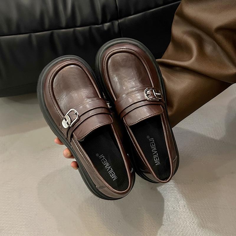 

Толстый каблук, толстая подошва, британский стиль, маленькие кожаные туфли, женские, весна 2025, новые, ретро, круглые, универсальные, с одной педалью 40 коричневый