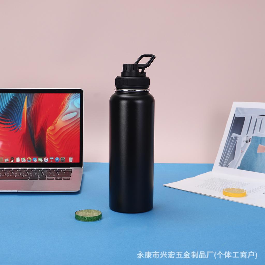 304 Stainless Steel Vacuum Insulated Outdoor Large Capacity Space Bottle Simple Portable Fashionable Sports Water Bottle