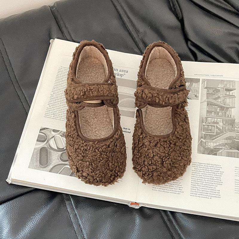 Korean gentle wind plush one-word with fluffy shoes women's 2025 winter new one-word outer wear casual flat shoes