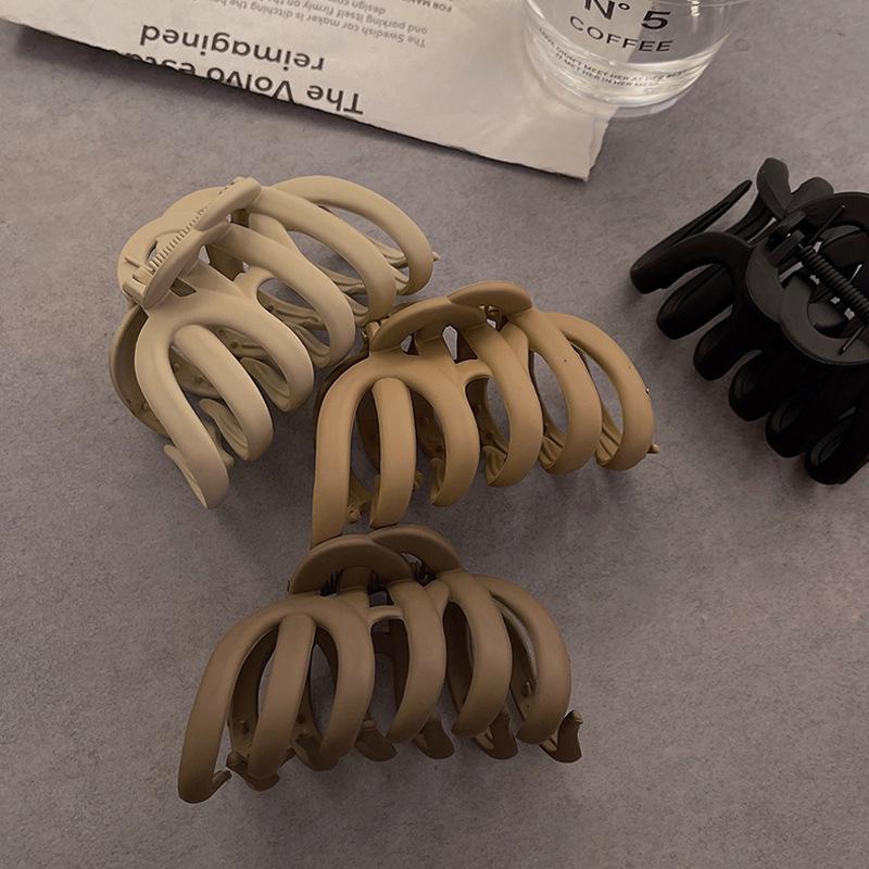 Extra Large All-Match Pumpkin Hair Clip for Women - Widened Shark Hairpin