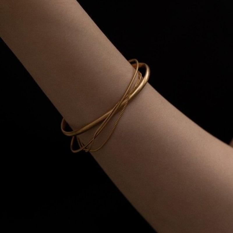 

MCCOII IN TWO MINDS 16 (LAYERED BOLD) GOLD MATTE