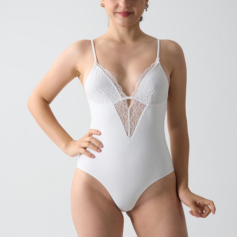 

FITS EVERYBODY Lace Camisole Jumpsuit - Sexy, Skin-Friendly, Tight Fit Large чорний