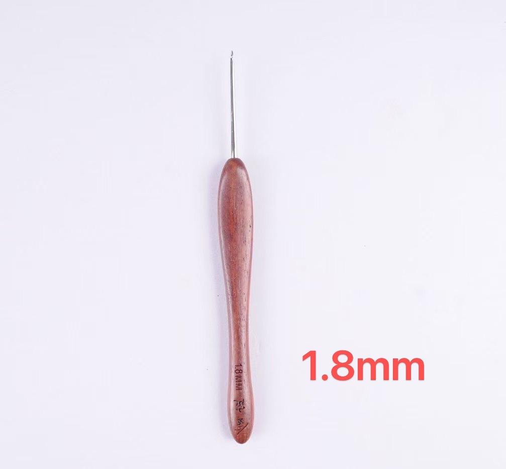 Crochet Blood Sandalwood Handle Hand Knitting Tool Non-Slip Stainless Steel Crochet