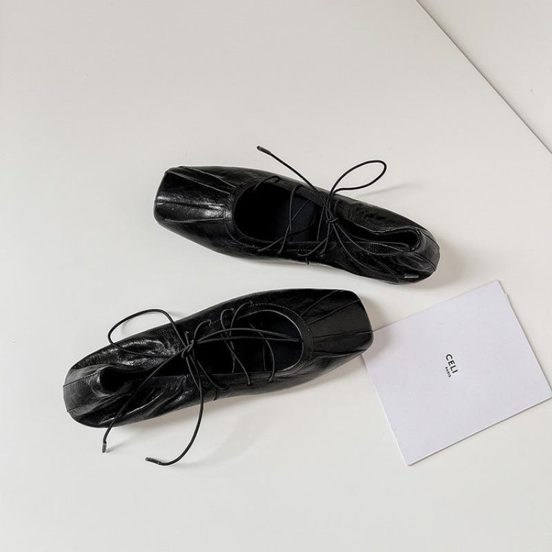 Non-slip soft sole comfortable cowhide single shoes four seasons wear fashion single shoes women's genuine leather large size small leather