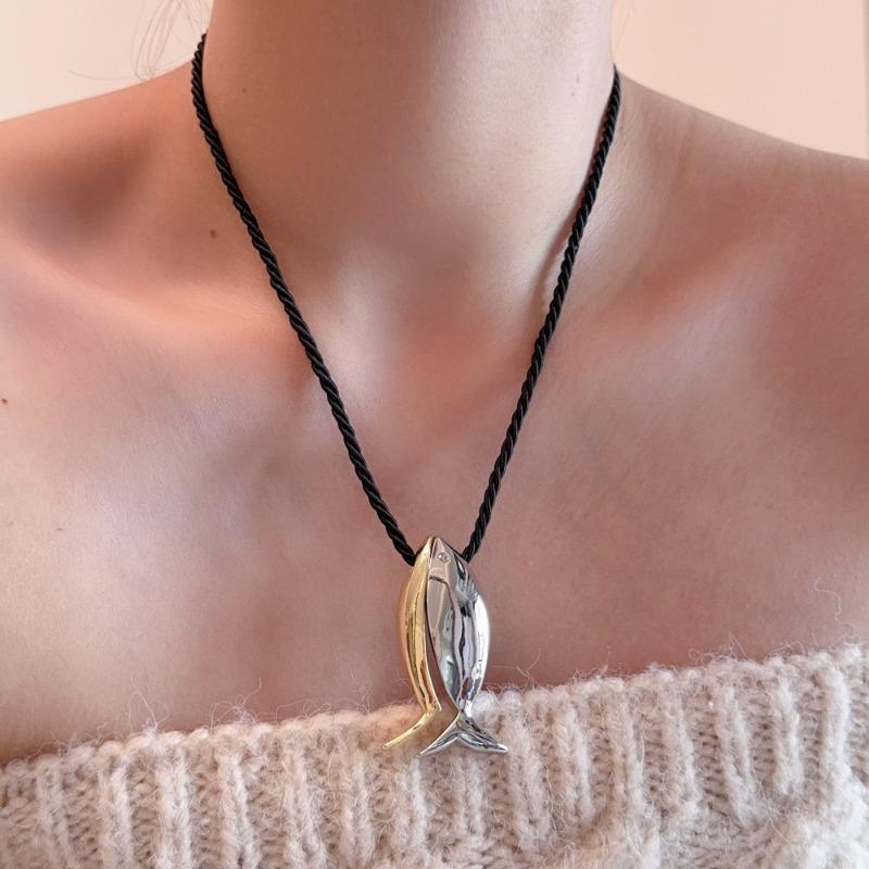 Black Color Long Adjustable Lovely Smooth Surface Metallic Cartoon Fish Pendant Necklaces for Women Sweater Chain Chokers