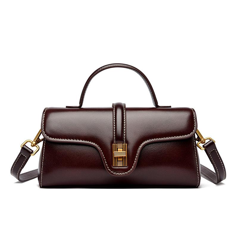 

A Fashionable and Versatile Small Square Bag for Ladies кавовий