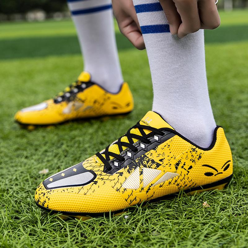 New spring and summer men's low-top sports shoes long and short nails football shoes grass sneakers spikes running shoes