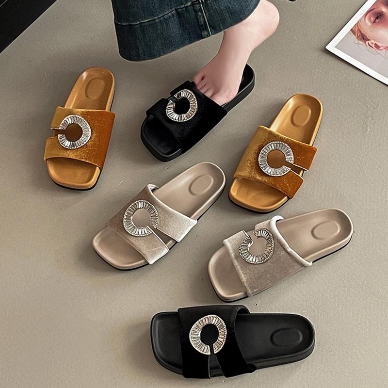French Retro One-word Crystal Buckle Thick Heel Cool Slippers Summer Fashion Suede Sandals Wear Open-toed Women's Slippers