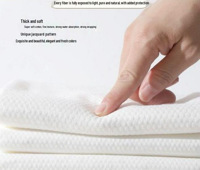 Large Thickened Disposable Beauty Towel for Hairdressing, Face Washing, Foot Care, Massage, Manicure, and Bathing.