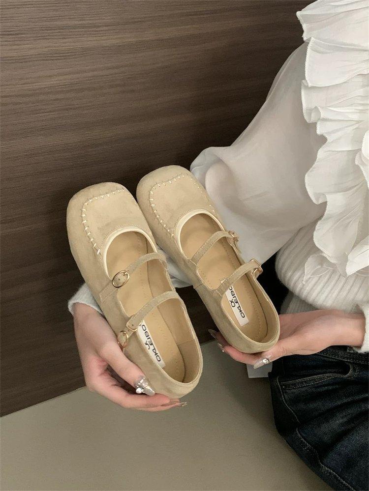 

French flat-soled retro Mary Jane single shoes women s shoes 2025 autumn soft-soled versatile gentle matching skirt Doudou shoes 35