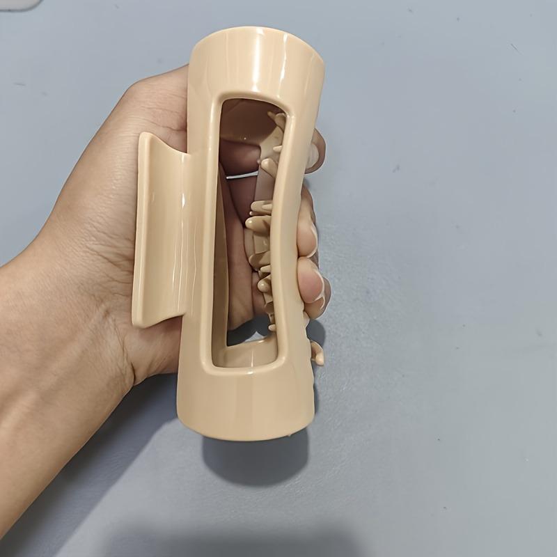 

1pc Versatile Solid Color Large Grip Clip With Matte Texture Simple Shark Clip Lazy and High-end Feel Hair Clip And Accessories